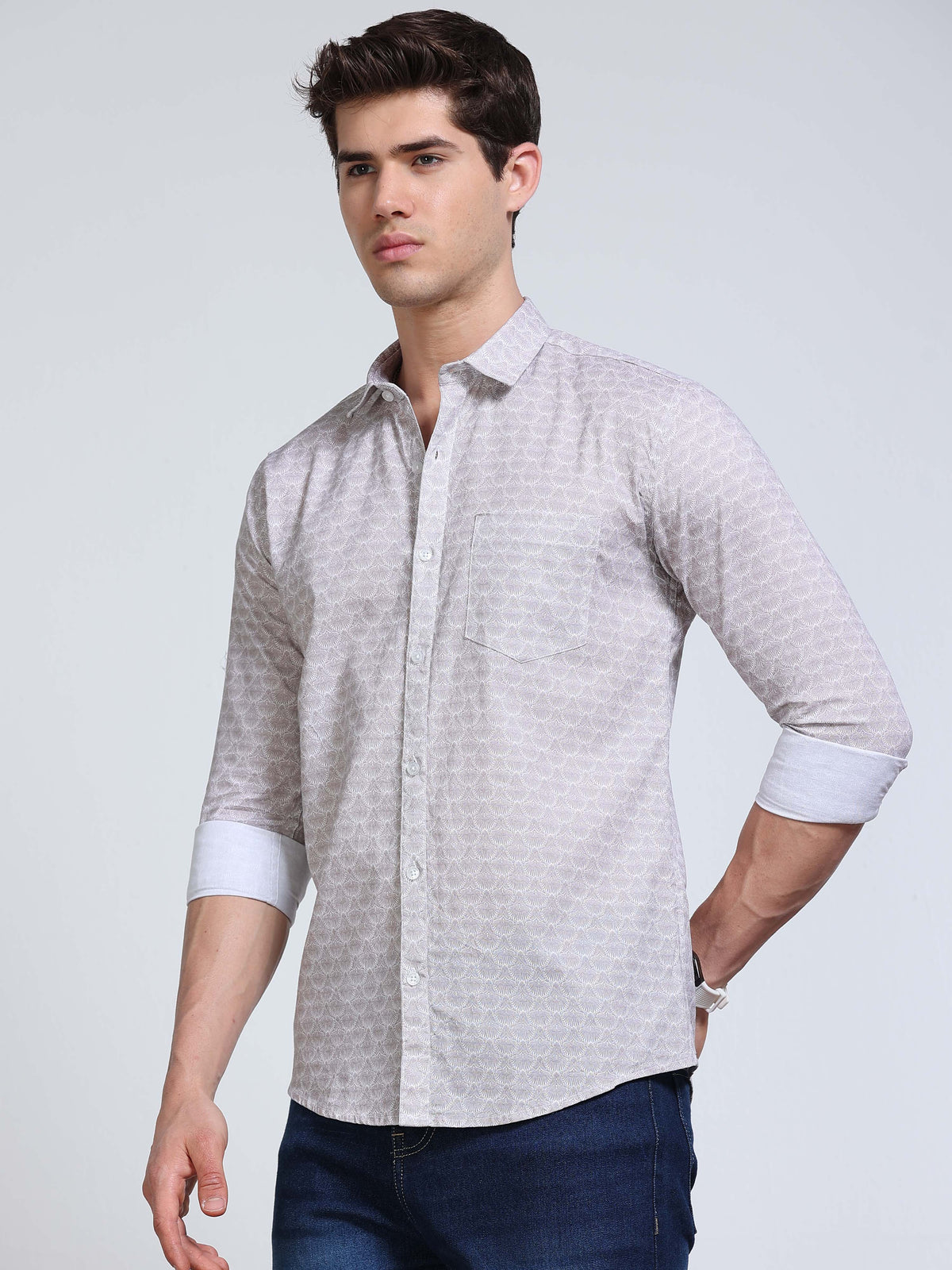 Men's Linen Light Grey White Micro Fan Geometric Printed Shirt