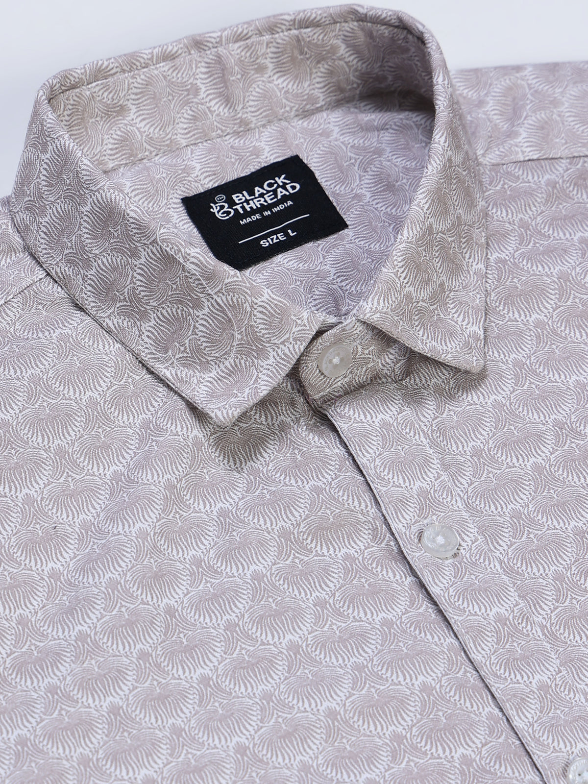 Men's Linen Light Grey White Micro Fan Geometric Printed Shirt