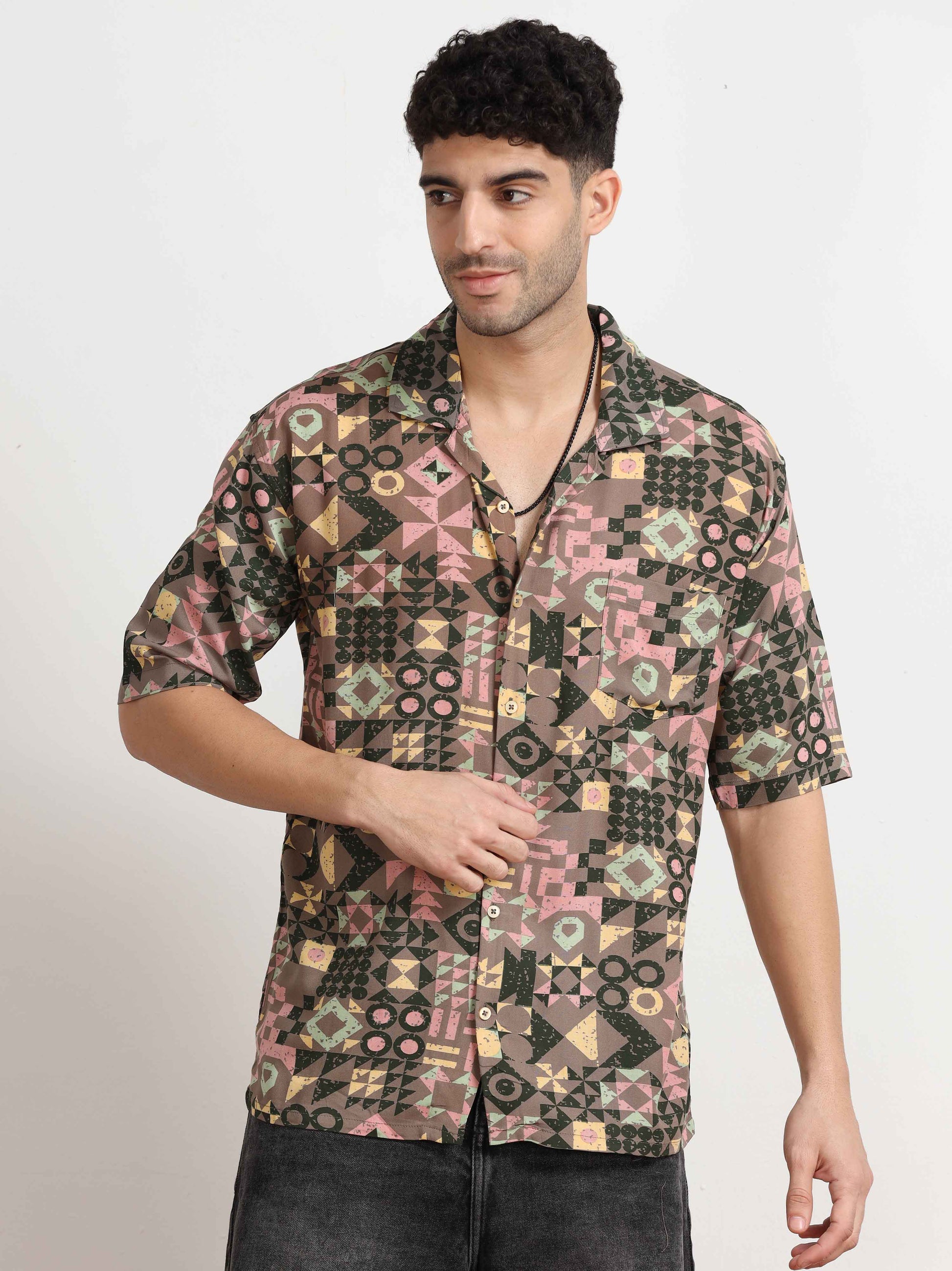 Oversized men's geometric print shirt for men