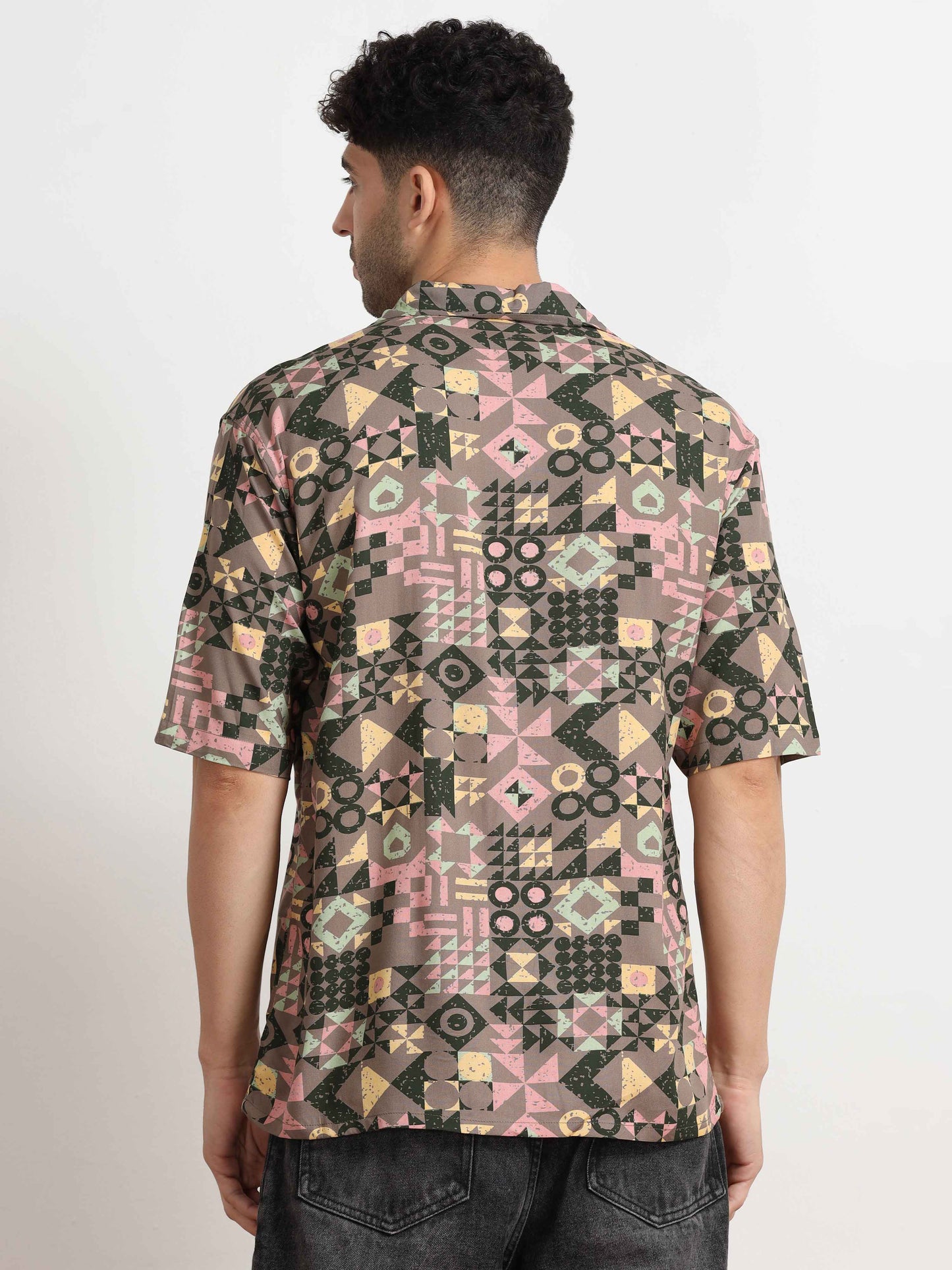 Oversized men's geometric print shirt for men