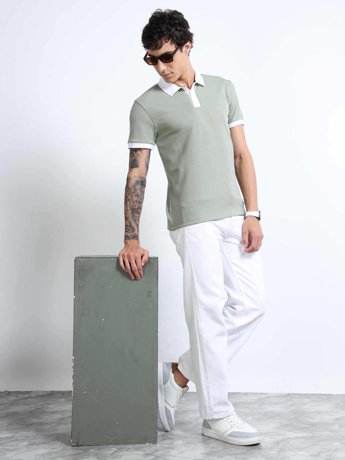 Men’s Light Green Contrast-Collar Textured Polo by Black Thread