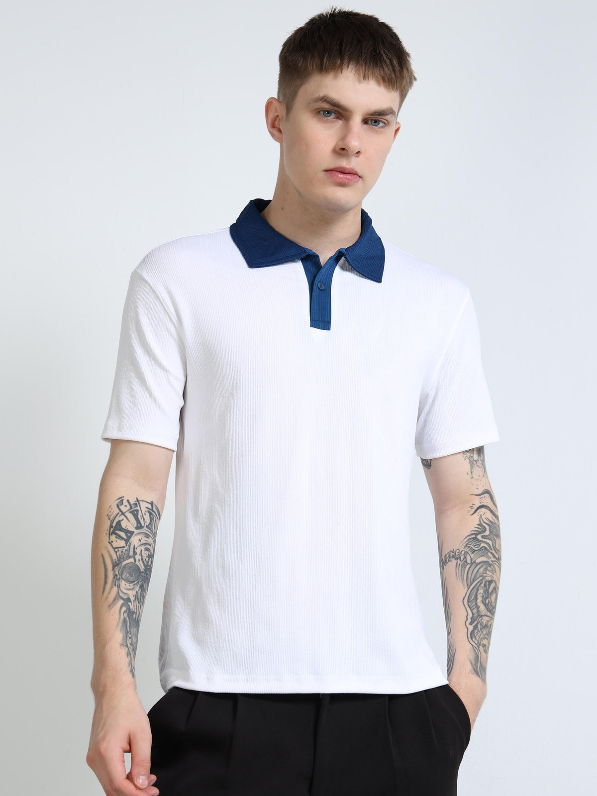 Men’s Contrast-Collar Textured Polo by Black Thread